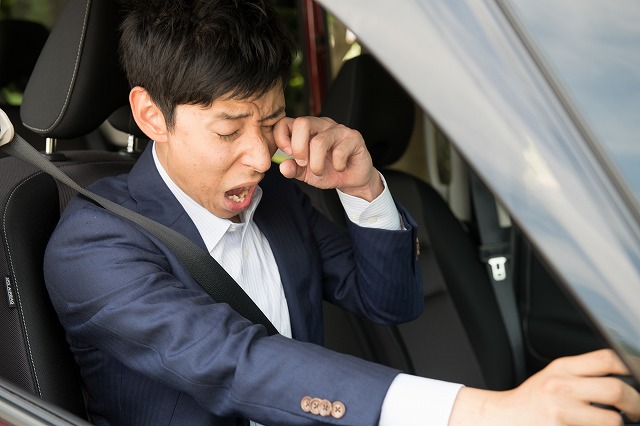 日中に強い眠気を感じる方へ